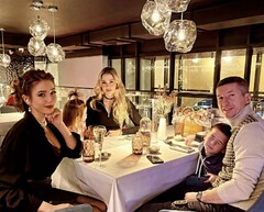 Вера Алдонина с отцом, его женой и детьми