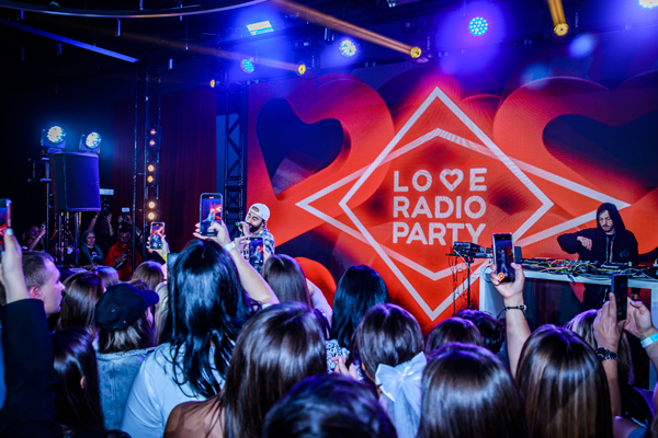 Love Radio Party