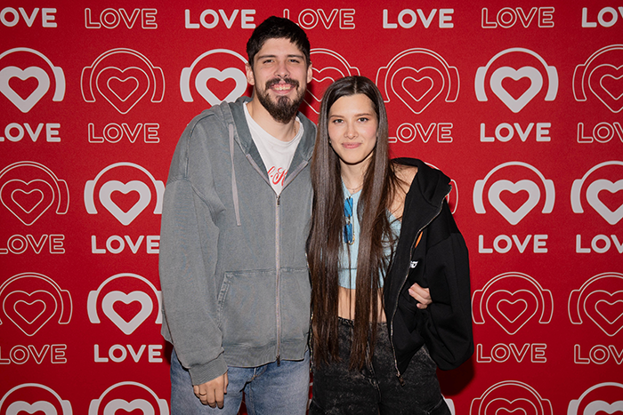 Анет Сай и 10AGE