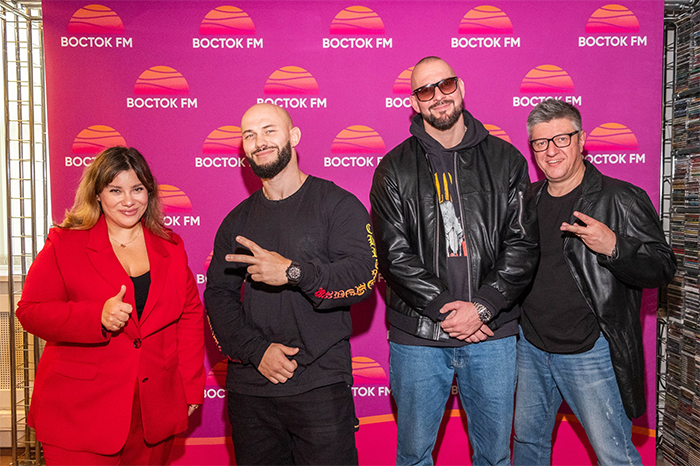 Джиган и LOC-DOG  и ведущие Наиля Шахова и Гарик Авакян