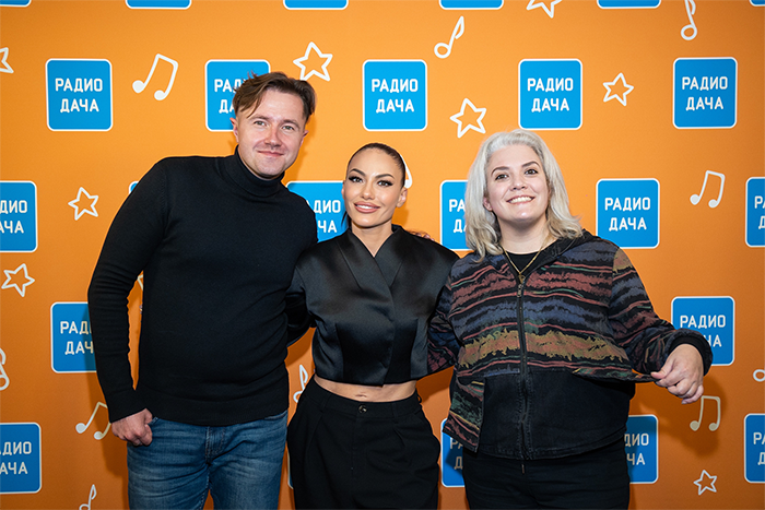 Любятинка и ведущие Саша Желавский и Мария Фёдорова