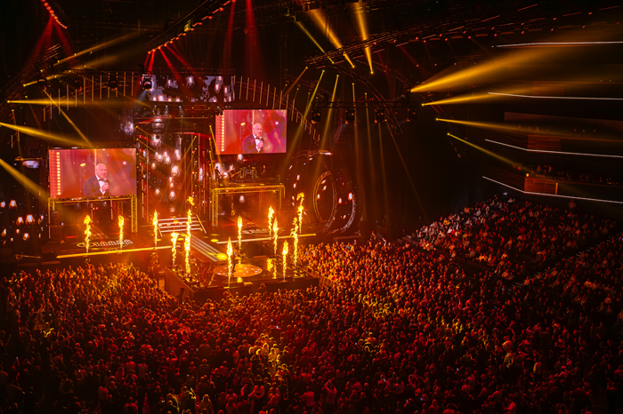 Всенародная танцплощадка «Ээхх, Разгуляй!»