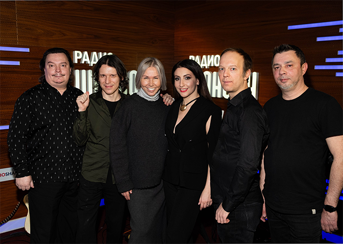 Алла Рид и ведущая Ксения Стриж