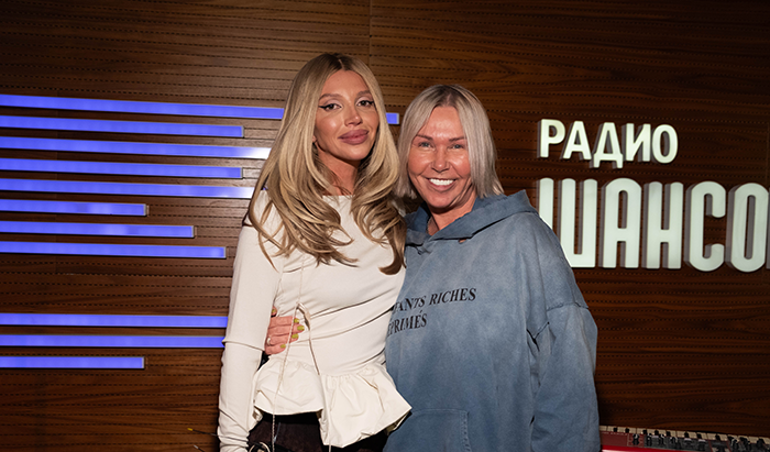 CHEPIKK и ведущая Ксения Стриж