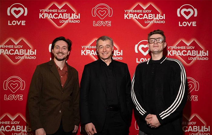 Юрий Костин и ведущие Ярослав Парамонов и Кирилл Данилов