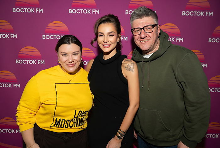 Seville и ведущие Наиля Шахова и Гарик Авакян