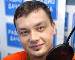 Денис Левашов