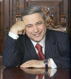 Евгений Петросян