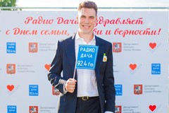 Дмитрий Дюжев на концерте Радио Дача